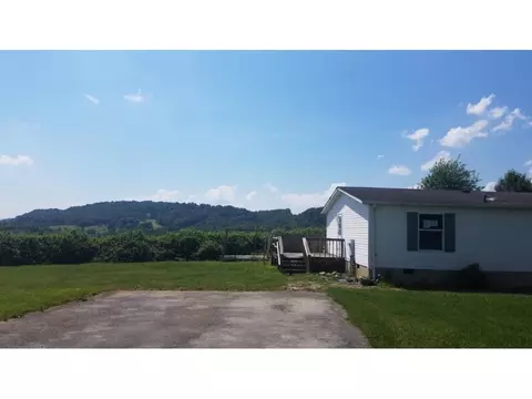 360 Ebenezer Loop Road Chuckey Tn 37641, Chuckey, TN 37641 photo 2