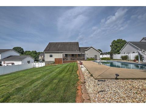 111 Pointe Trace Greeneville Tn 37745, Greeneville, TN 37745 photo 3