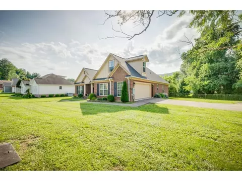 107 Old Farm Road Erwin Tn 37650, Erwin, TN 37650 photo 2