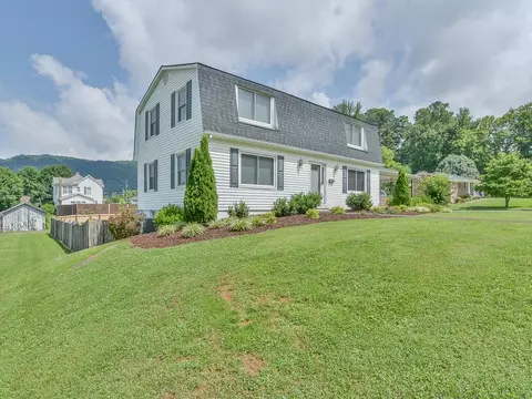 229 New Avenue Erwin Tn 37650, Erwin, TN 37650 photo 2