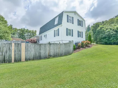 229 New Avenue Erwin Tn 37650, Erwin, TN 37650 photo 5