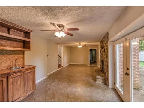 201 Robin Road Bristol Tn 37620, Bristol, TN 37620 photo 14