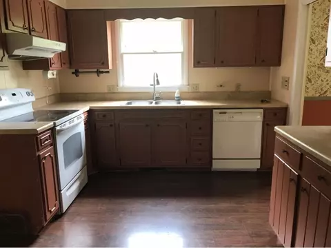 1010 Stanbery Circle Greeneville Tn 37745, Greeneville, TN 37745 photo 2