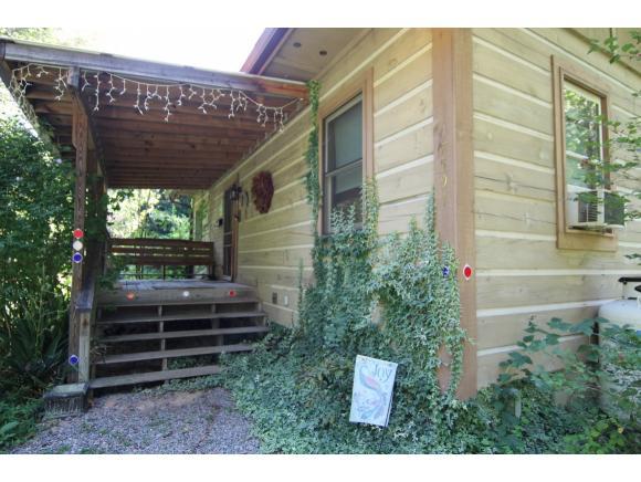 828 Yellow Daisy Ln Banner Elk Nc 28604 Movoto Com