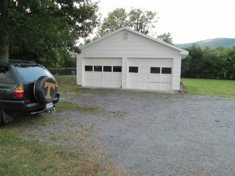143 Elliot Avenue Erwin Tn 37650, Erwin, TN 37650 photo 2