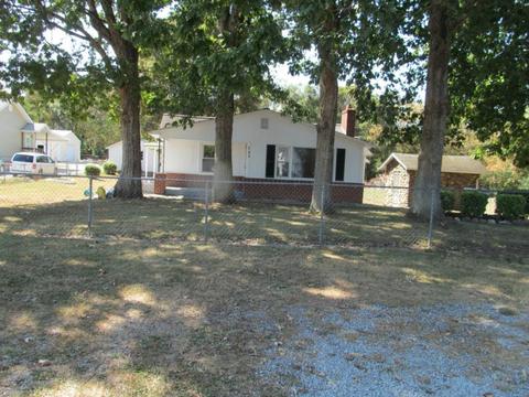 143 Elliot Avenue Erwin Tn 37650, Erwin, TN 37650 photo 1