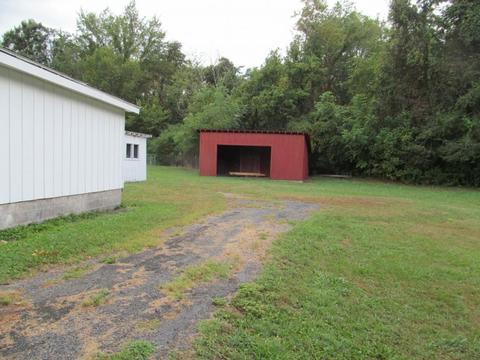 143 Elliot Avenue Erwin Tn 37650, Erwin, TN 37650 photo 3