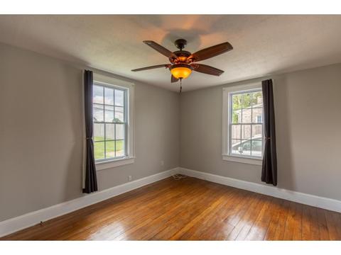 421 Maple Street Glade Spring Va 24340, Glade Spring, VA 24340 photo 12