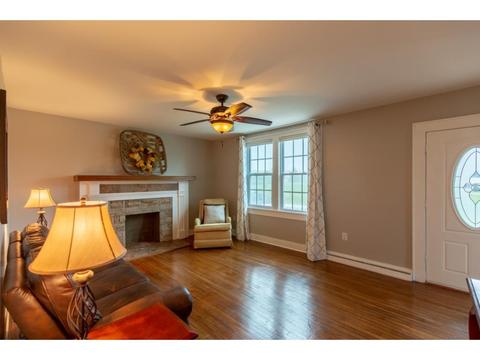 421 Maple Street Glade Spring Va 24340, Glade Spring, VA 24340 photo 3