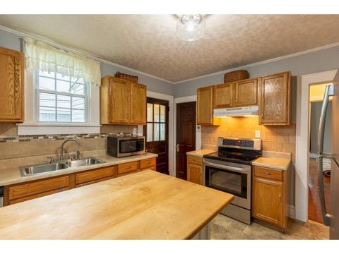 421 Maple Street Glade Spring Va 24340, Glade Spring, VA 24340 photo 9