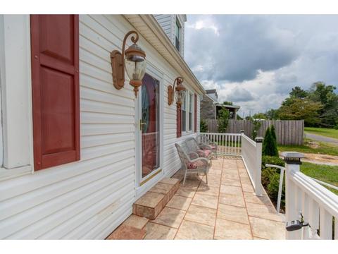 421 Maple Street Glade Spring Va 24340, Glade Spring, VA 24340 photo 2