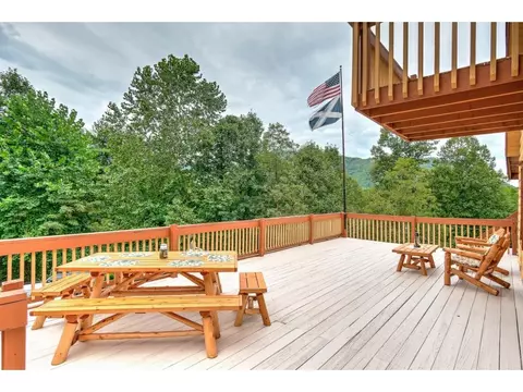 311 Hampton View Drive Hampton Tn 37658, Hampton, TN 37658 photo 10