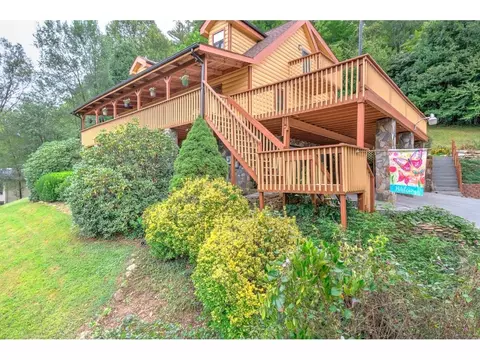 311 Hampton View Drive Hampton Tn 37658, Hampton, TN 37658 photo 4