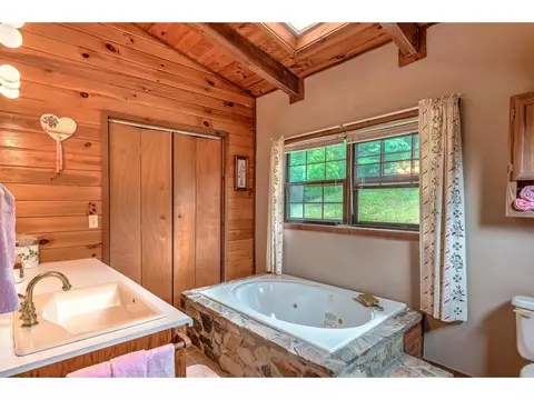 311 Hampton View Drive Hampton Tn 37658, Hampton, TN 37658 photo 31