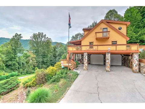 311 Hampton View Drive Hampton Tn 37658, Hampton, TN 37658 photo 5