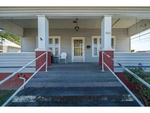 404 Opekiska Street Erwin Tn 37650, Erwin, TN 37650 photo 2