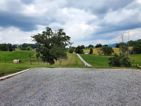31147 Wright Road Damascus Va 24236, Damascus, VA 24236 photo 5