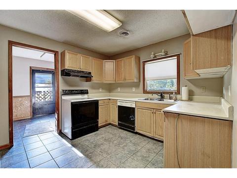 611 Swimming Pool Road Hampton Tn 37658, Hampton, TN 37658 photo 10