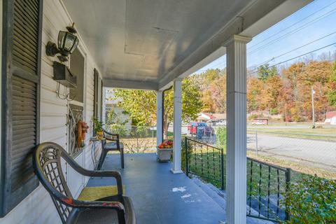408 Walnut Street Erwin Tn 37650, Erwin, TN 37650 photo 3