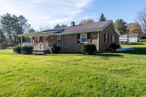 17313 Wyndale Rd Abingdon Va 24210 39 Photos Mls 9902174 Movoto