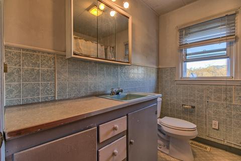 103 Tilson Avenue Hampton Tn 37658, Hampton, TN 37658 photo 20
