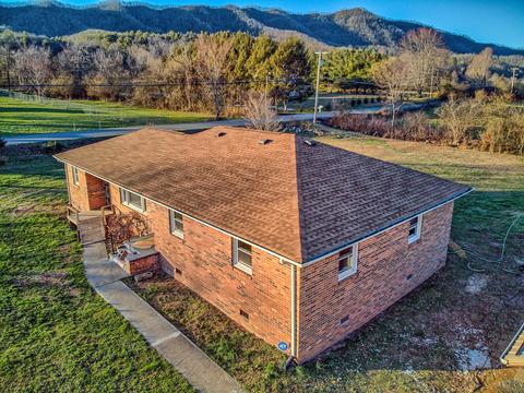 103 Tilson Avenue Hampton Tn 37658, Hampton, TN 37658 photo 8