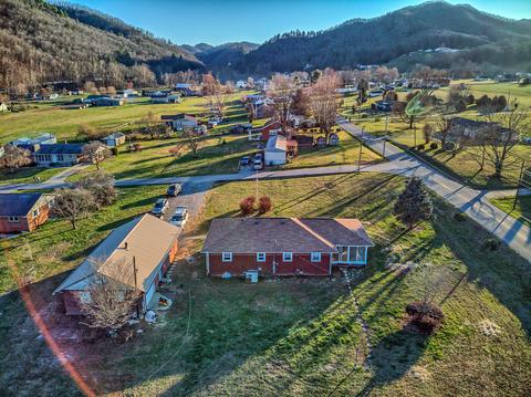 103 Tilson Avenue Hampton Tn 37658, Hampton, TN 37658 photo 5