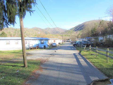 104 Nave Drive, Hampton, TN 37658 photo 1