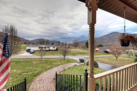 210 Greenbriar Drive Hampton Tn 37658, Hampton, TN 37658 photo 10