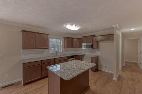 2116 E 4th Avenue Big Stone Gap Va 24219, Big Stone Gap, VA 24219 photo 12