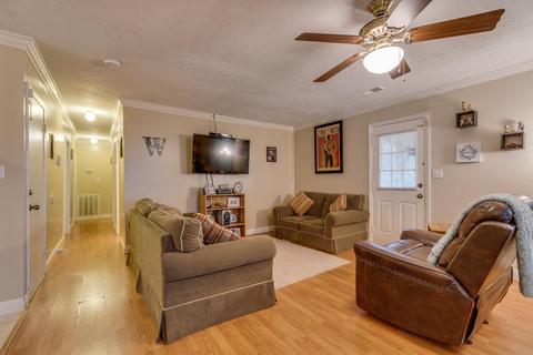 135 Tolley Ln Lane Na Erwin Tn 37650, Erwin, TN 37650 photo 8
