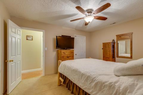 135 Tolley Ln Lane Na Erwin Tn 37650, Erwin, TN 37650 photo 18
