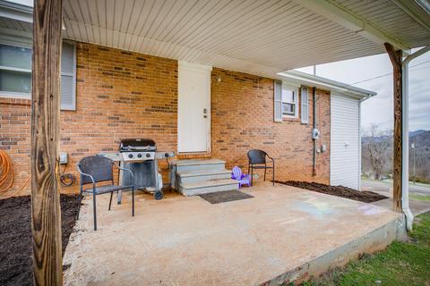 135 Tolley Ln Lane Na Erwin Tn 37650, Erwin, TN 37650 photo 5