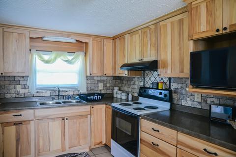 136 Cedar Road Bristol Tn 37620, Bristol, TN 37620 photo 17
