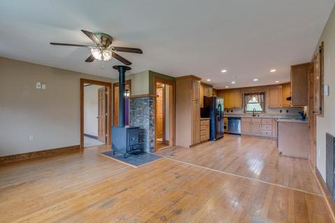 3261 Gap Creek Road Hampton Tn 37658, Hampton, TN 37658 photo 9