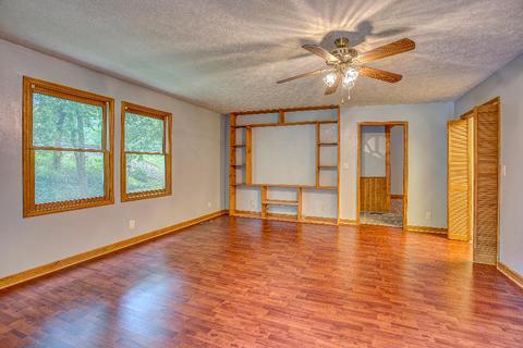 1019 Highway 321 Hampton Tn 37658, Hampton, TN 37658 photo 9
