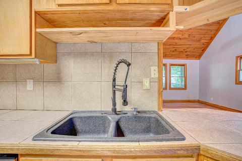 1019 Highway 321 Hampton Tn 37658, Hampton, TN 37658 photo 8