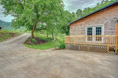 1019 Highway 321 Hampton Tn 37658, Hampton, TN 37658 photo 25