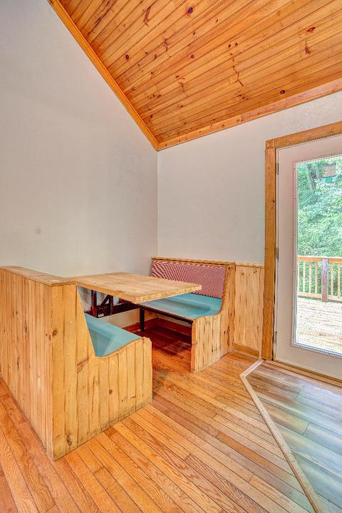 1019 Highway 321 Hampton Tn 37658, Hampton, TN 37658 photo 5