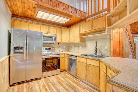 1019 Highway 321 Hampton Tn 37658, Hampton, TN 37658 photo 6