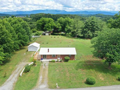 707 W Cross Road Dandridge Tn 37725, Dandridge, TN 37725 photo 2