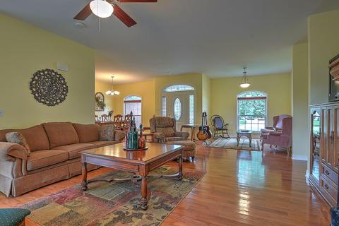 108 E Pointe Trace Greeneville Tn 37745, Greeneville, TN 37745 photo 7