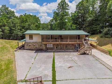 8512 S Mountain Road Pound Va 24279, Pound, VA 24279 photo 1
