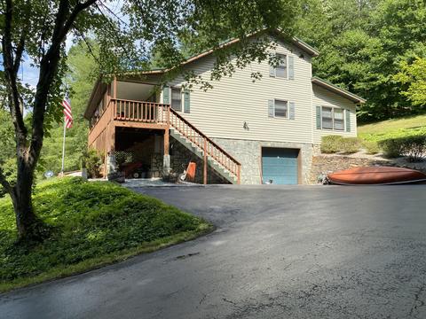 1412 Highway 321 Hampton Tn 37658, Hampton, TN 37658 photo 15