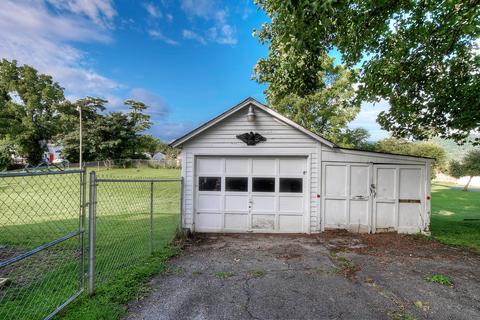 230 4th Street Erwin Tn 37650, Erwin, TN 37650 photo 36