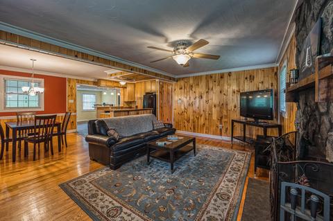 1664 Pineview Drive Bristol Va 24201, Bristol, VA 24201 photo 3