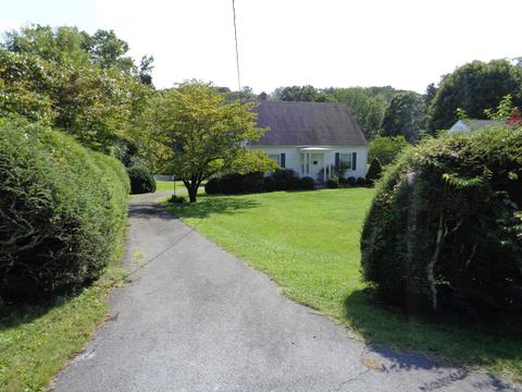 144 Oakview Drive Drive Bristol Va 24201, Bristol, VA 24201 photo 4