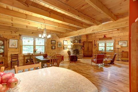 413 Doe Trail Hampton Tn 37658, Hampton, TN 37658 photo 9
