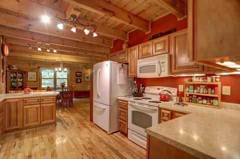 413 Doe Trail Hampton Tn 37658, Hampton, TN 37658 photo 5