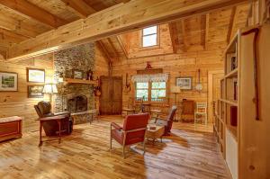 413 Doe Trail Hampton Tn 37658, Hampton, TN 37658 photo 12